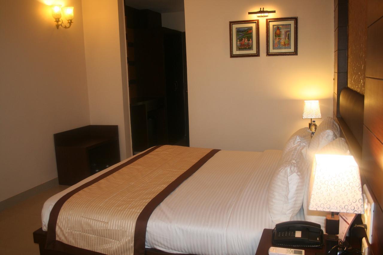 Hotel The Royal Retreat Ranchi Exterior foto