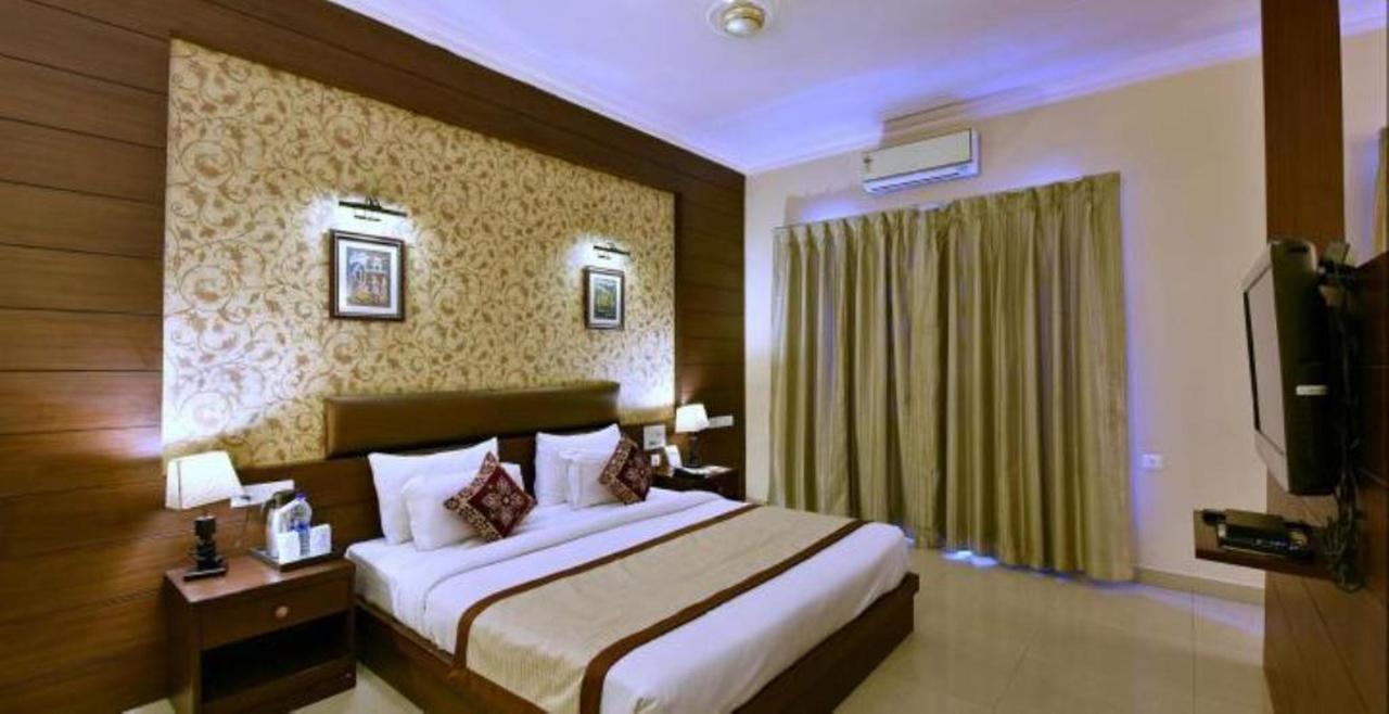 Hotel The Royal Retreat Ranchi Exterior foto